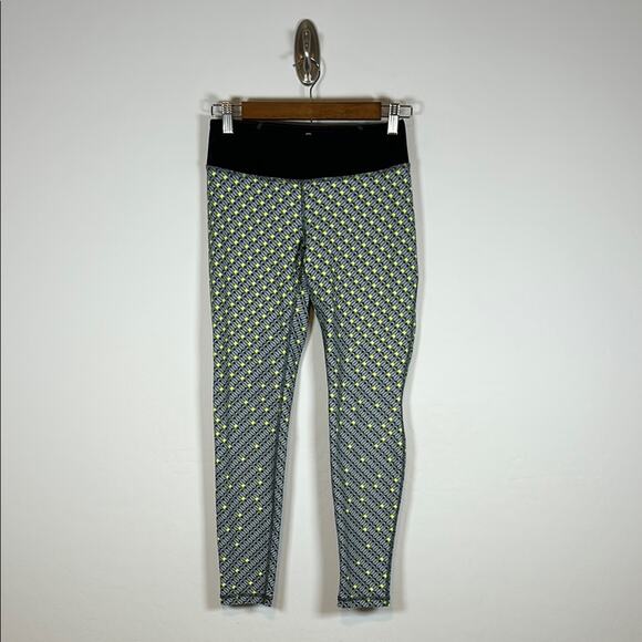 Luna Jai Geometric Leggings Size XS Womens
Cropped Gray Neon Yellow Activewear - Picture 1 of 6